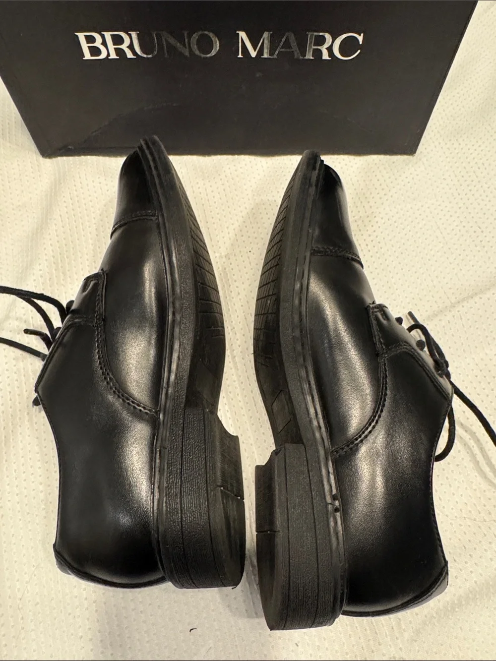 Men's Black Leather Cap-Toe Dress Shoes